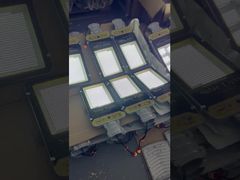 Đèn pha ngoài trời có cảm biến chuyển động Đèn pha thể thao