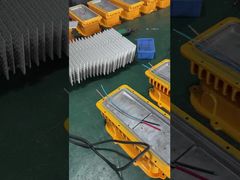 Xem nhà máy Chiếu sáng bằng đèn LED chống cháy nổ Bản thử nghiệm hạt đèn LED nổi bật