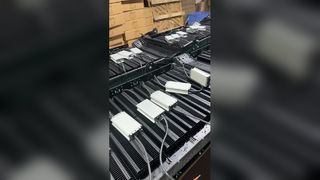 Xem lý do chọn đèn pha LED chống nước IP66 200W đến 500W cho sân vận động và sân thi đấu