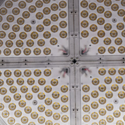 IP66 Đèn sân vận động chống nước LED với nhiệt độ màu 3000-6500K và tuổi thọ 50.000 giờ cho phòng tập thể dục ngoài trời