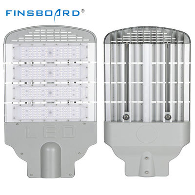 Đèn đường LED SMD3030 với khả năng chống nước IP65 và hiệu suất 130-140lm/w cho chiếu sáng đường cao tốc ngoài trời