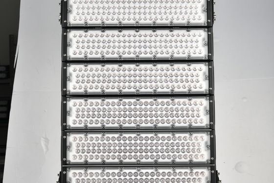 Đèn pha LED công suất cao 2000W IP65 chống nước, tuổi thọ 50.000 giờ, dùng cho chiếu sáng sân vận động và nhà thi đấu