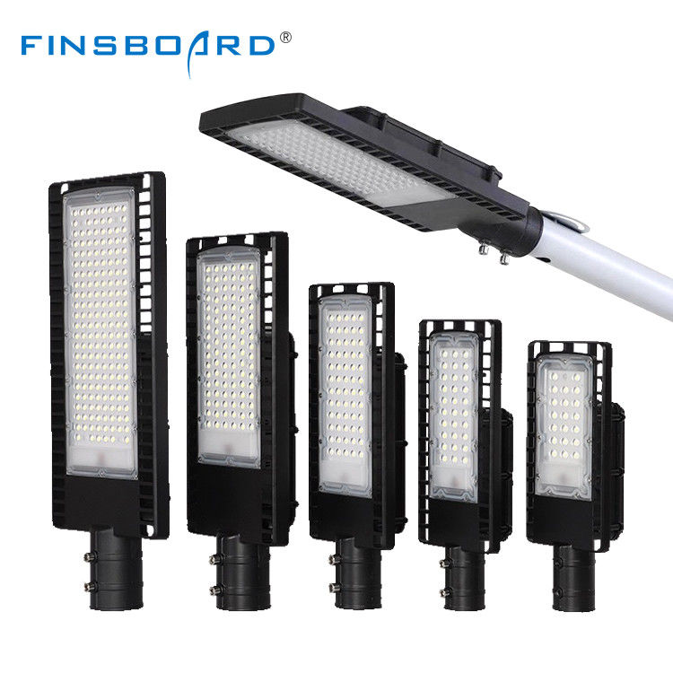 Đèn đường LED chống nước IP66 với hiệu suất 120 lm/W và nhiệt độ màu 3000K-6500K cho chiếu sáng đường cao tốc ngoài trời