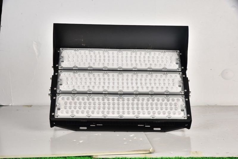 750W Bracket Mount LED Stadium Light với xếp hạng chống nước IP67 và tuổi thọ 50000 giờ cho sân bóng và đấu trường
