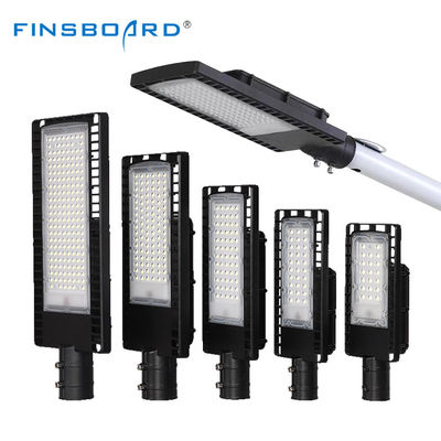 Đèn đường LED chống nước IP66 với hiệu suất 120 lm/W và nhiệt độ màu 3000K-6500K cho chiếu sáng đường cao tốc ngoài trời